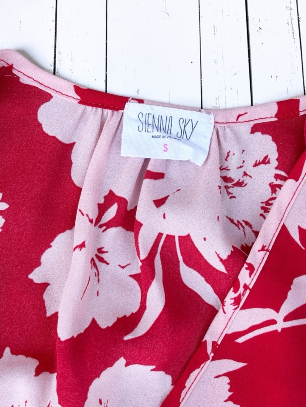 Sienna Sky Red Pink Floral Blouse Small Tie Front Peplum Lightweight Boho - Picture 3 of 9